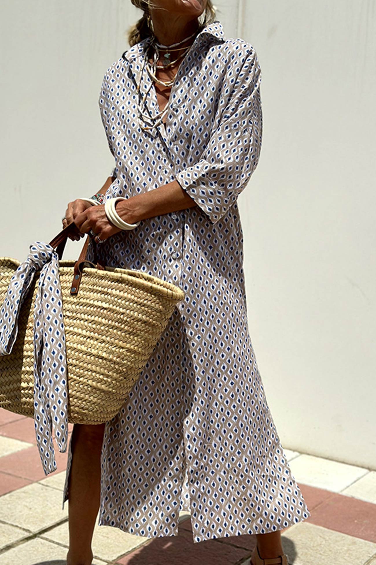 Gracefully Styled Dress for Any Occasion
