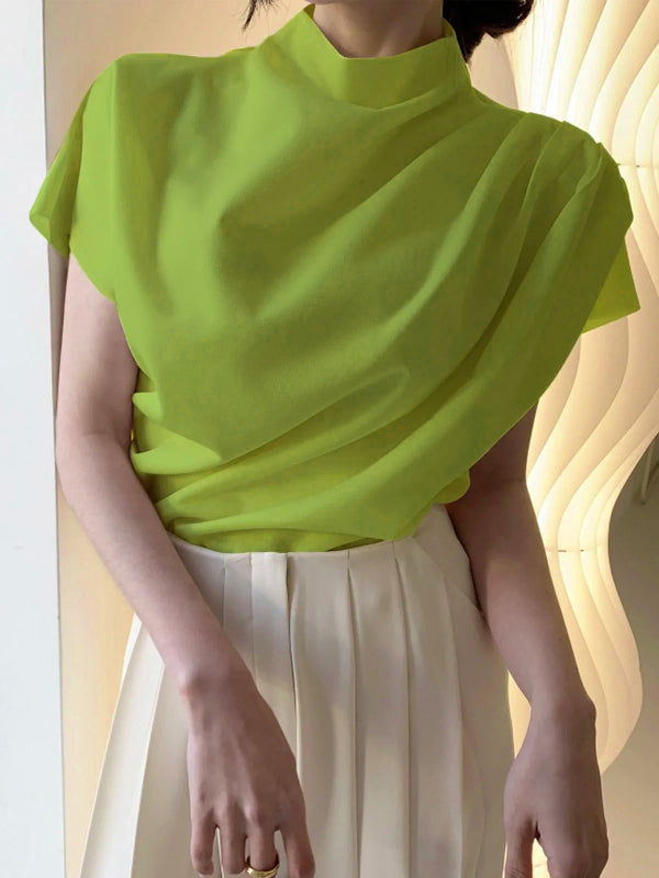 Effortlessly Elegant T-Shirt with a Timeless Design