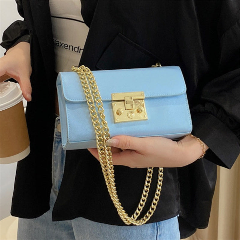 Polished Bag with an Effortless Classic Look