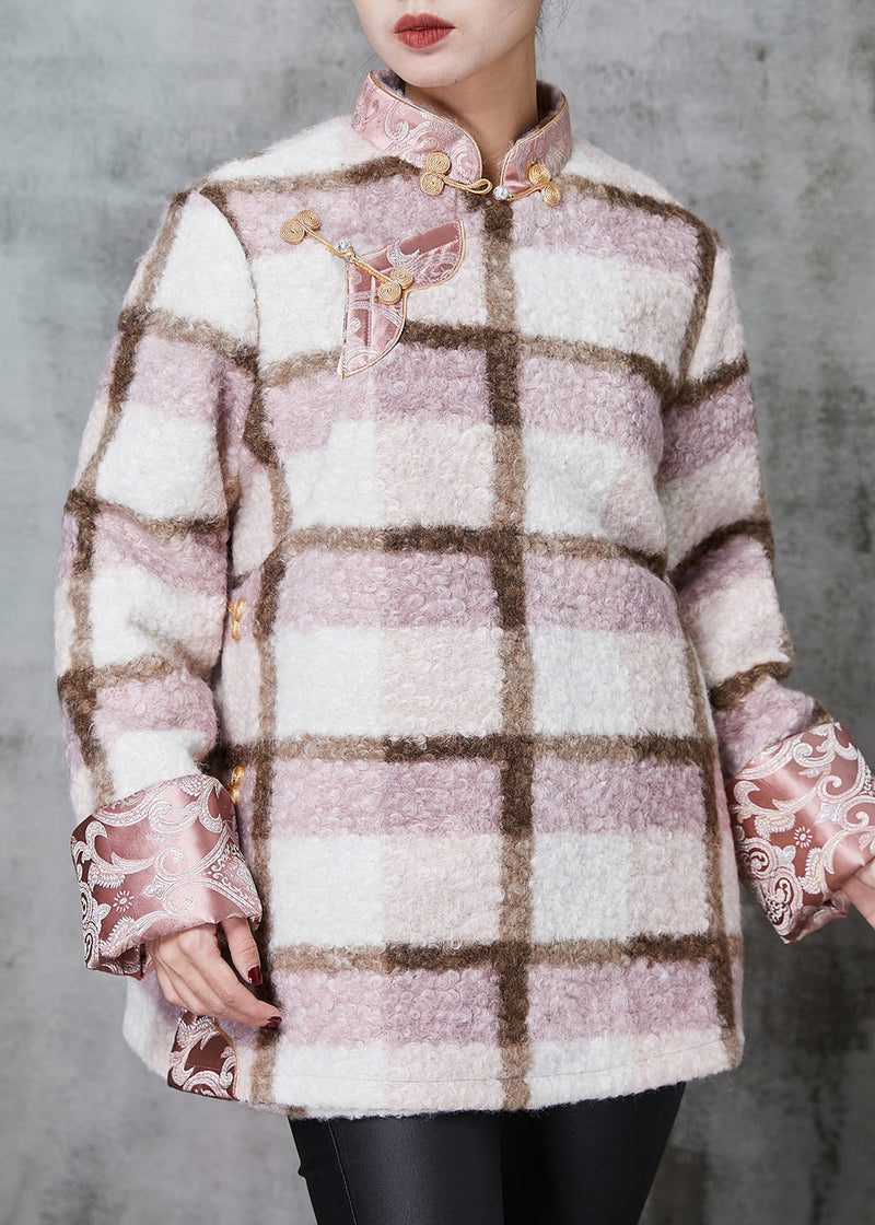 Well Tailored Coat with a Graceful Silhouette