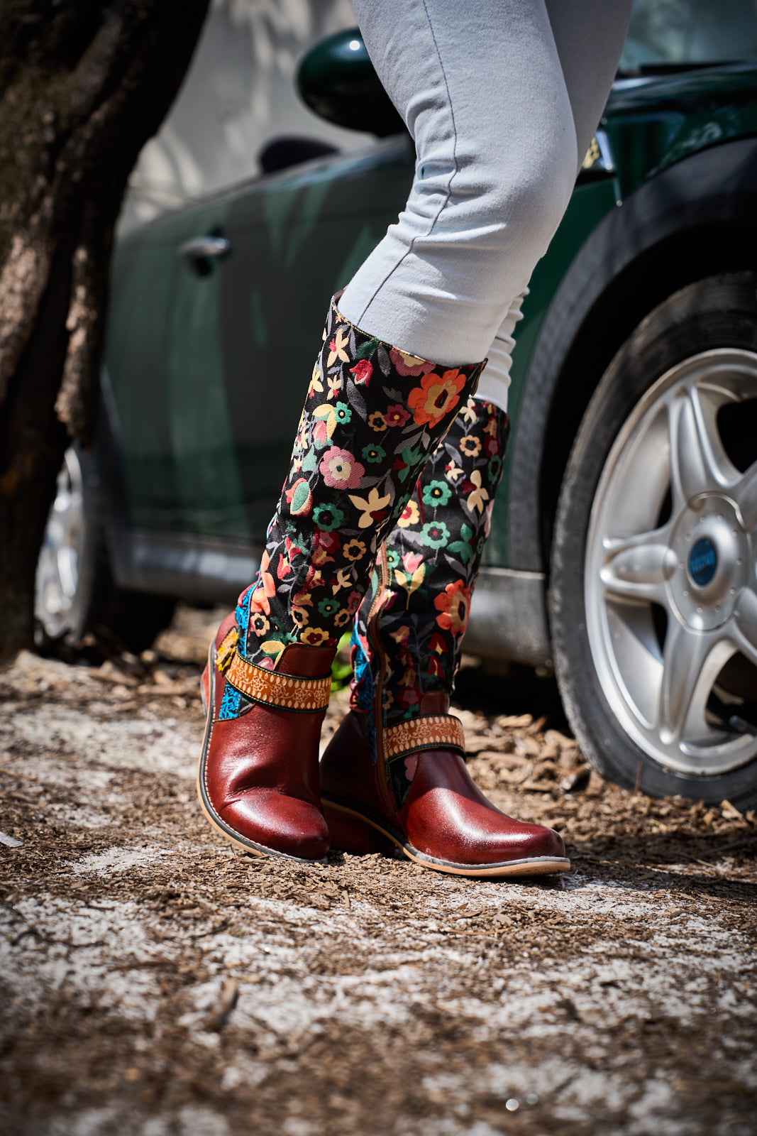 Beautifully Finished Boots in a Timeless Design