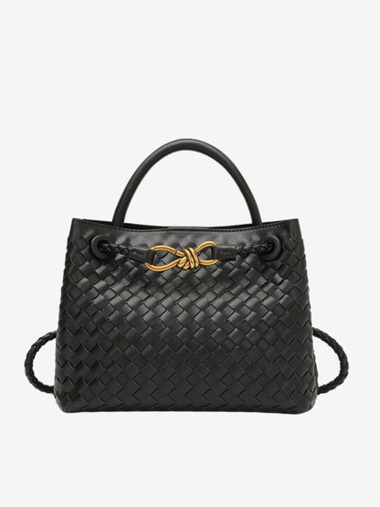Beautifully Finished Bag in a Timeless Design