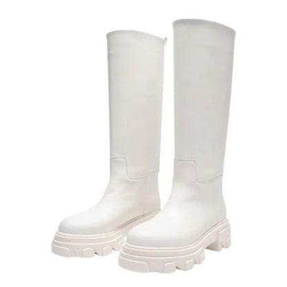 Well Tailored Boots with a Graceful Silhouette