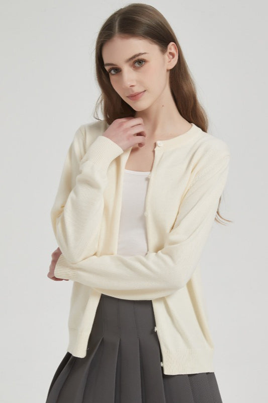 Gracefully Styled Cardigan for Any Occasion