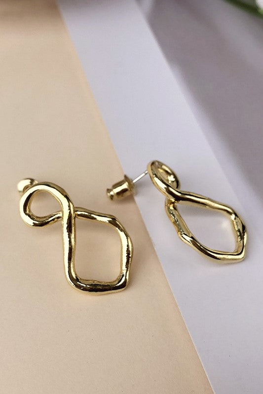A Vintage Style Garment with Delicate Timeless Details