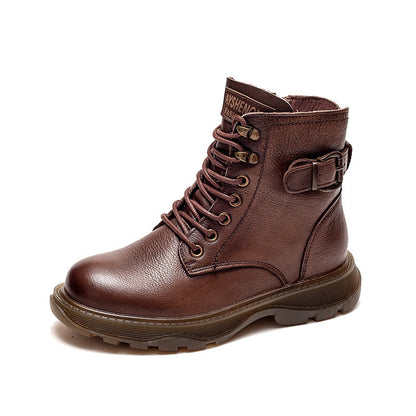 Well Tailored Boots with a Graceful Silhouette