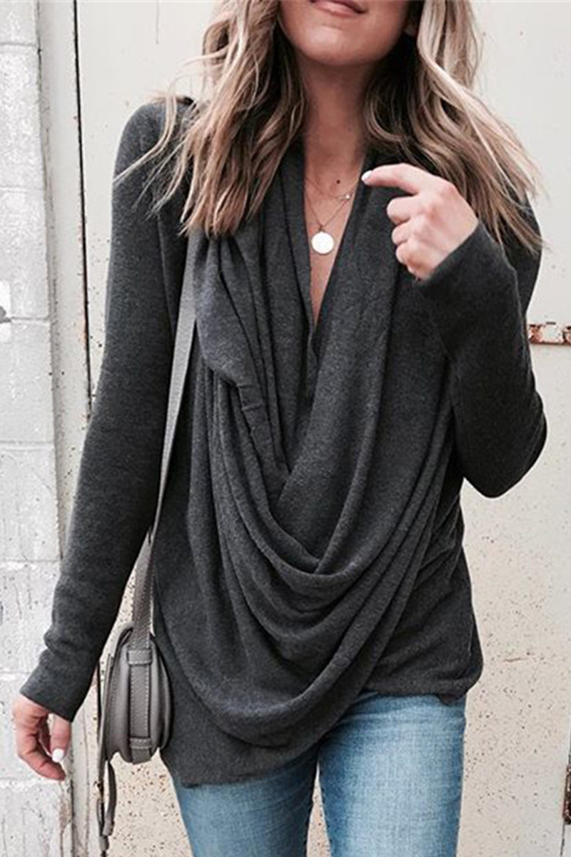 Effortlessly Elegant Top with a Timeless Design