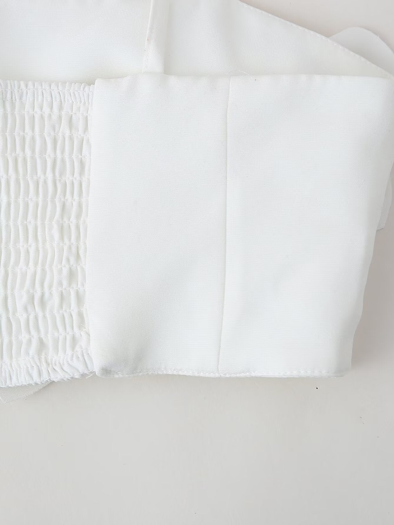 Effortlessly Elegant Top with a Timeless Design