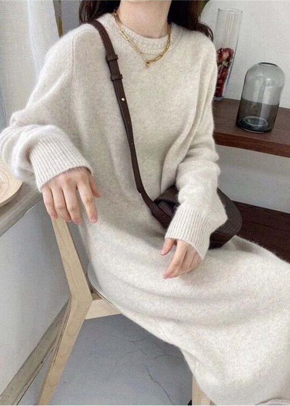 Effortlessly Elegant Sweater with a Timeless Design