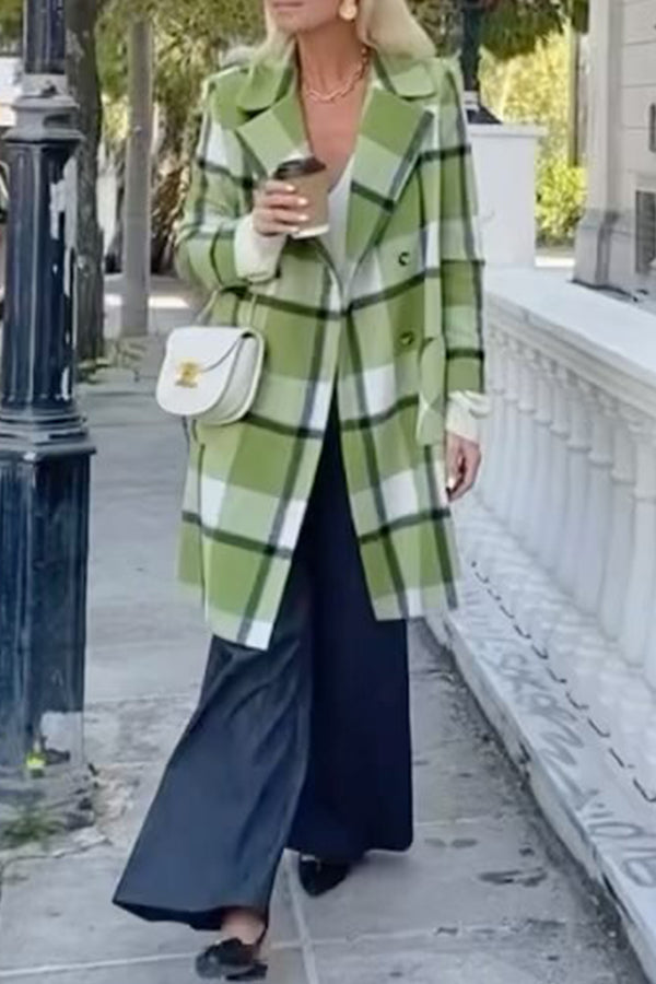 Sophisticated Coat with a Clean Classic Look
