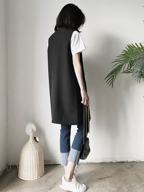 Effortlessly Elegant Garment with a Timeless Design