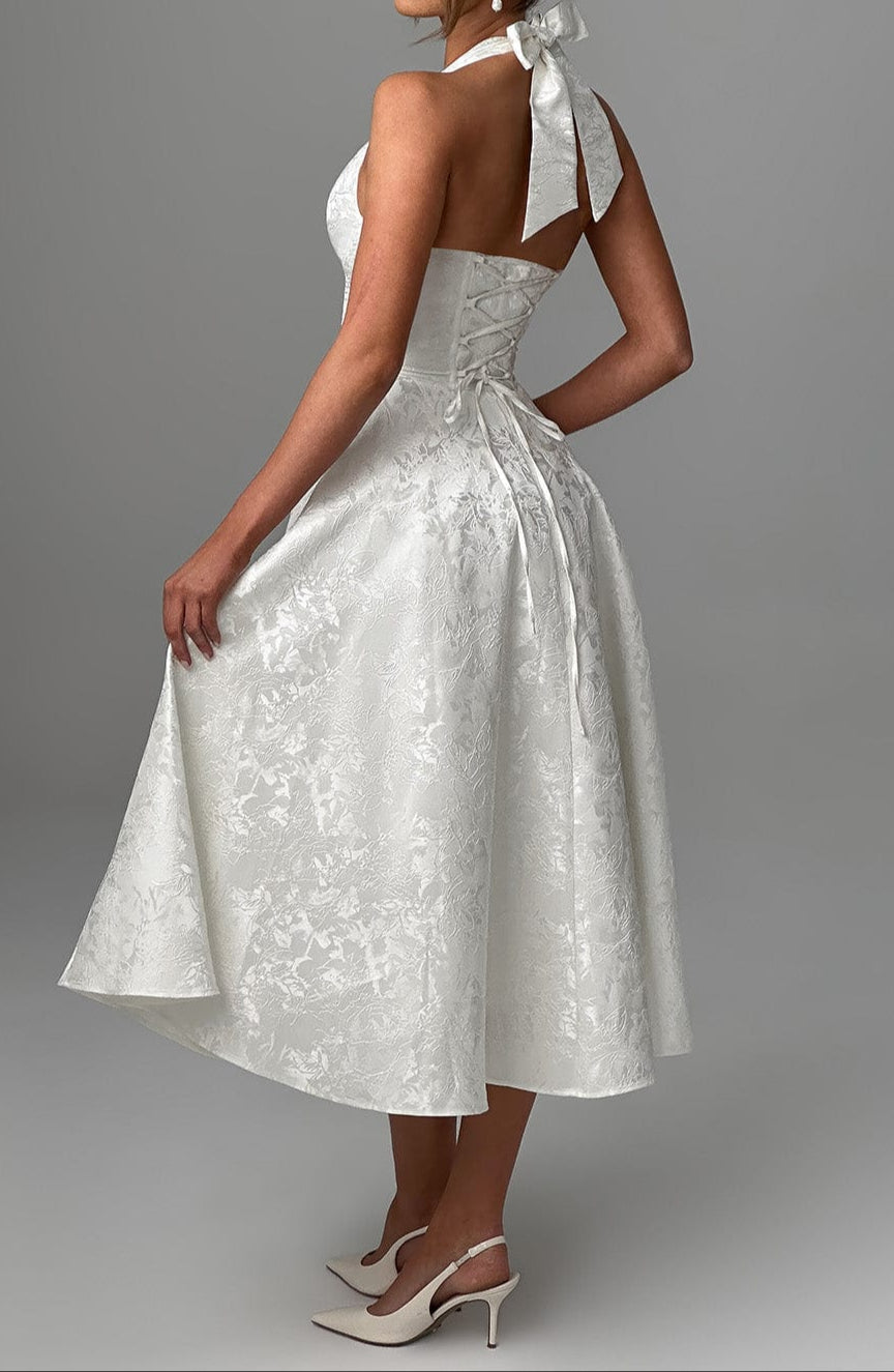 Polished Dress with an Effortless Classic Look