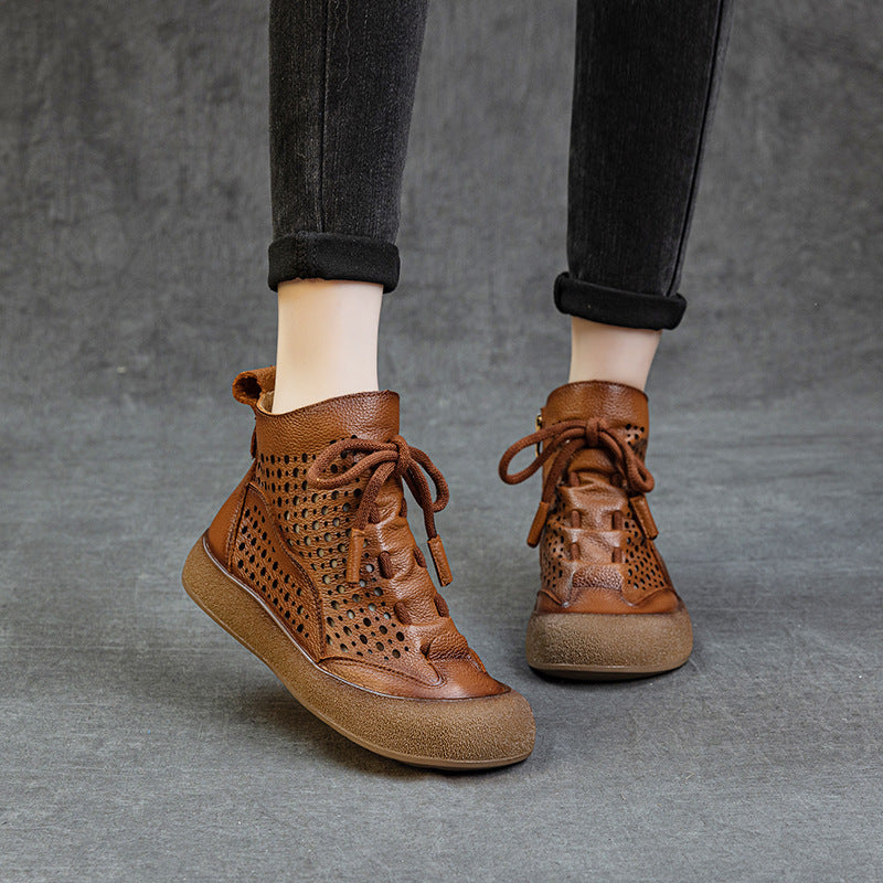 Well Tailored Boots with a Graceful Silhouette