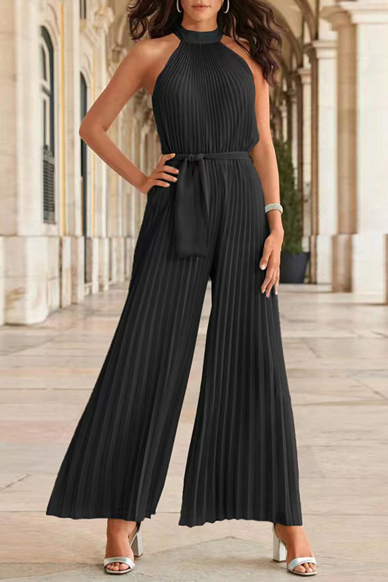 Sophisticated Garment with a Clean Classic Look