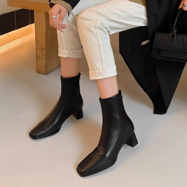 Classic Vintage Heels with a Flattering Fit