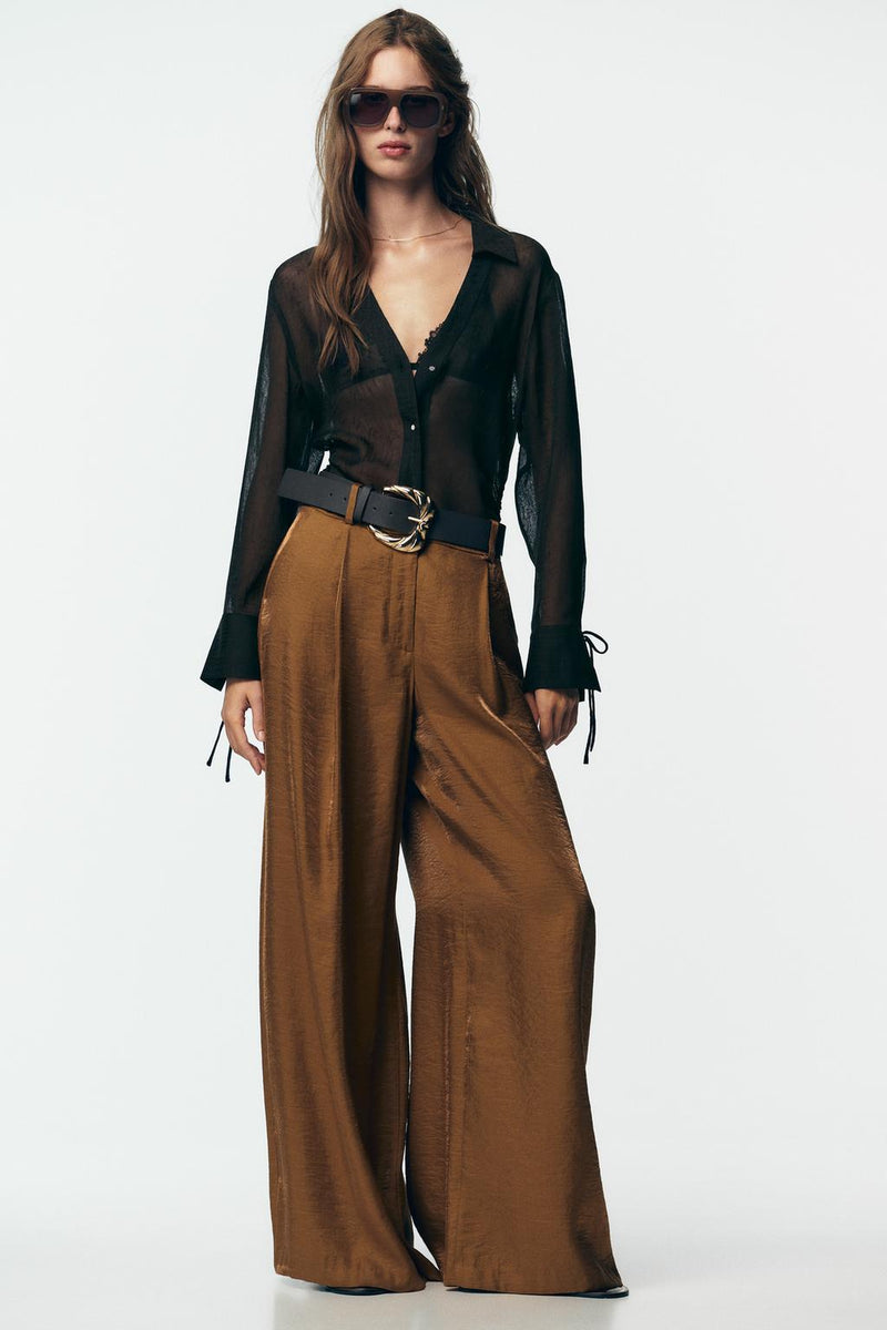 Polished Pants with an Effortless Classic Look