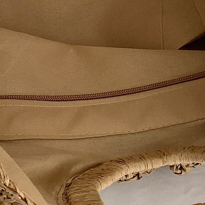 Gracefully Styled Bag for Any Occasion