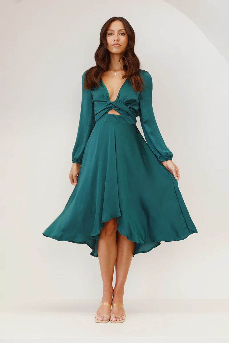 Gracefully Styled Dress for Any Occasion