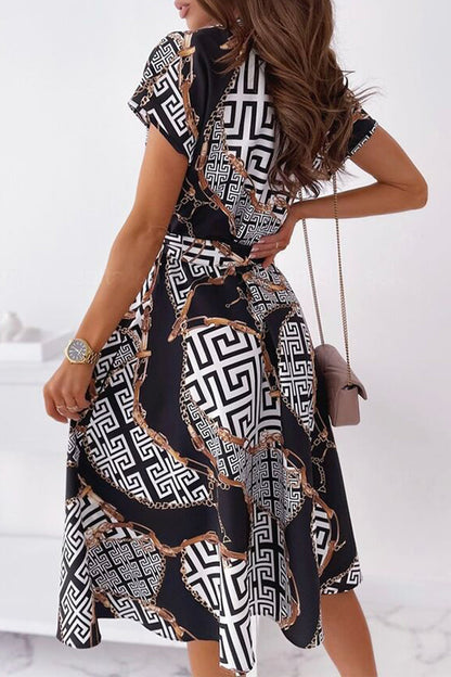 Sophisticated Dress with a Clean Classic Look