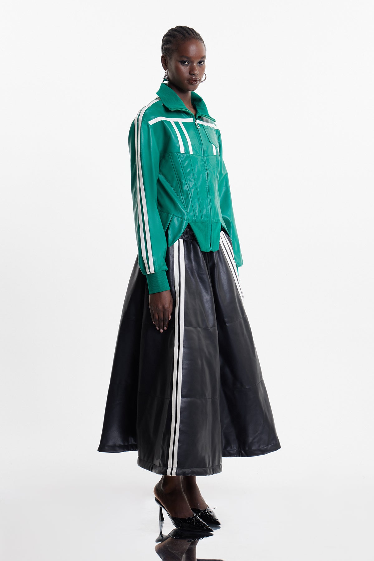 Well Tailored Jacket with a Graceful Silhouette
