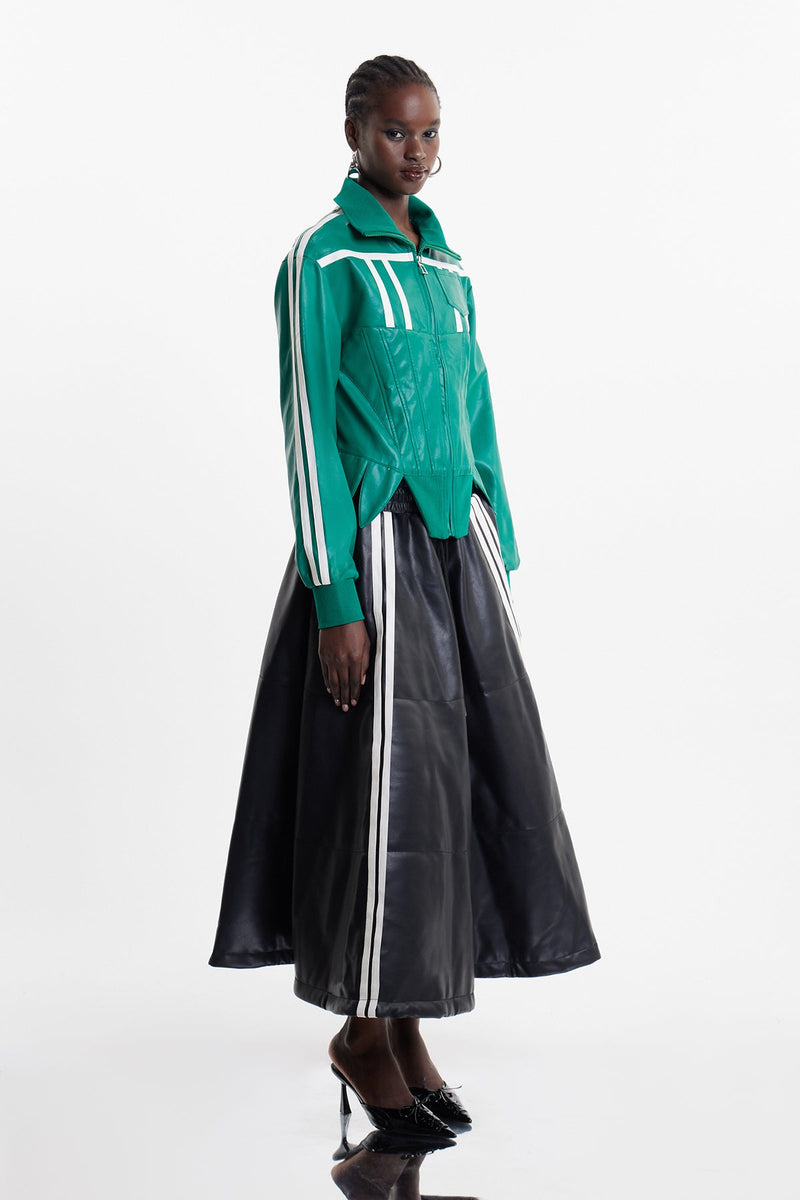 Well Tailored Jacket with a Graceful Silhouette