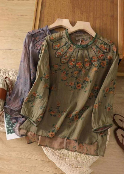 Beautifully Crafted Blouse in a Classic Style