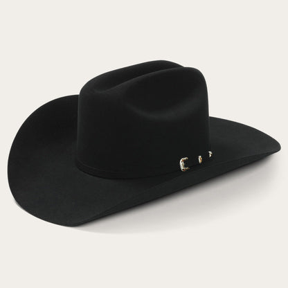 Sophisticated Garment with a Clean Classic Look