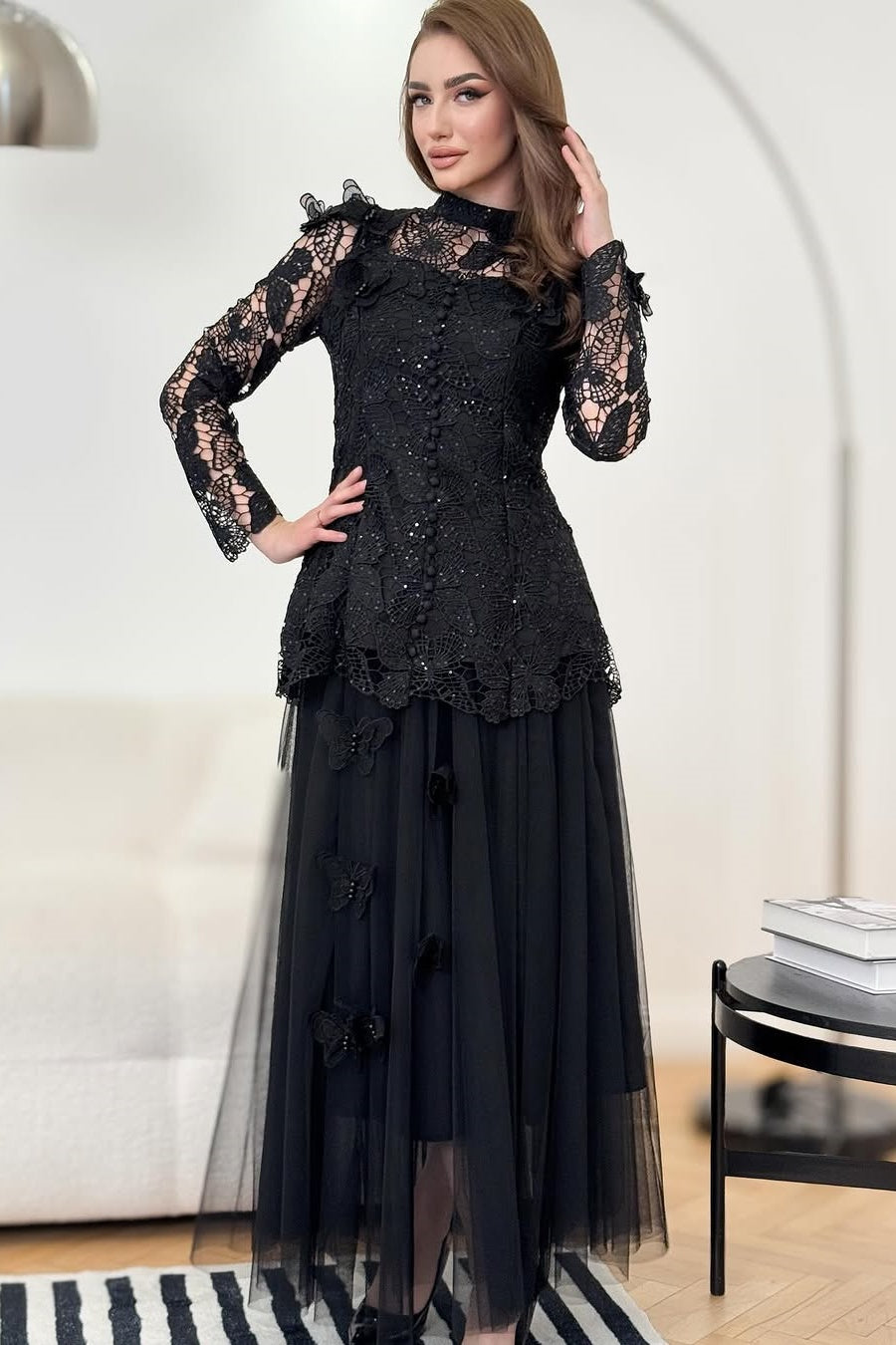 Beautifully Crafted Dress in a Classic Style