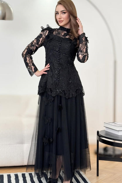 Beautifully Crafted Dress in a Classic Style