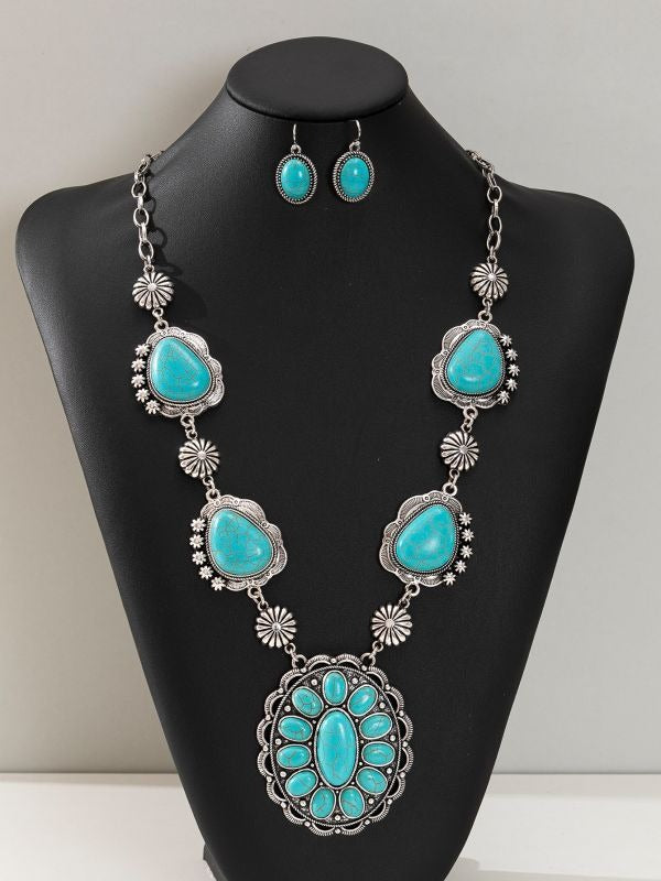 Gracefully Styled Garment for Any Occasion