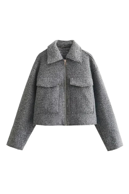 Effortlessly Elegant Jacket with a Timeless Design