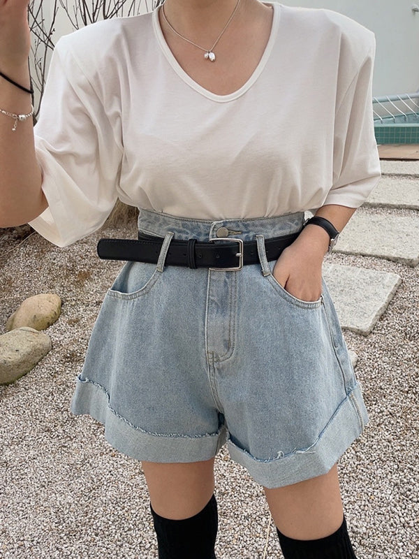 Well Tailored Garment with a Graceful Silhouette