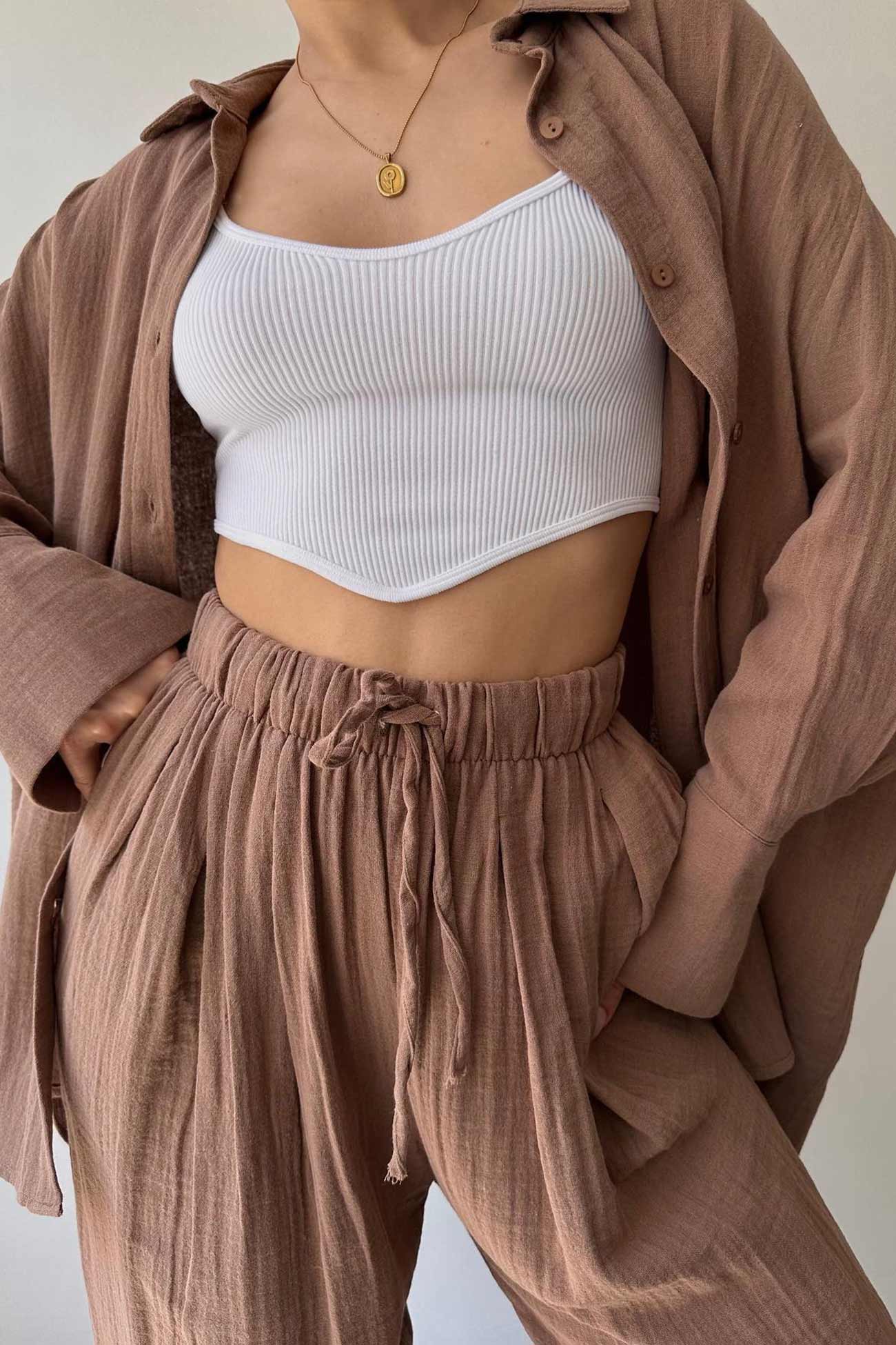 Gracefully Styled Pants for Any Occasion