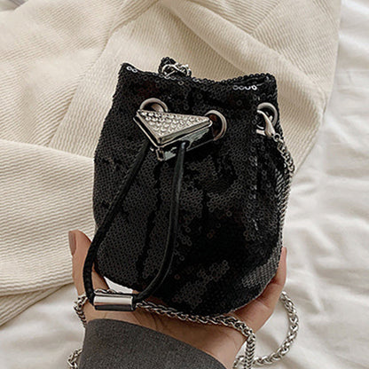 Well Tailored Bag with a Graceful Silhouette