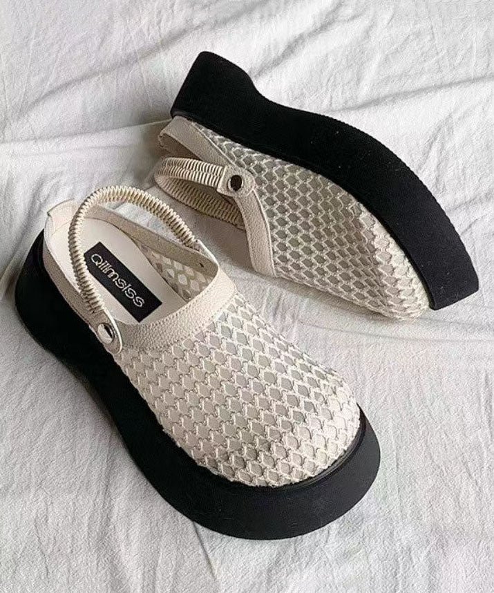 Effortlessly Elegant Sandals with a Timeless Design