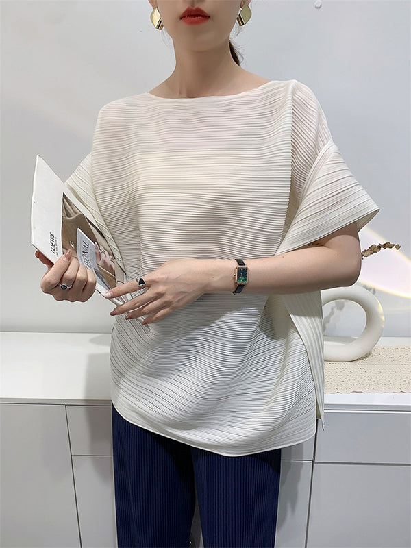 Well Tailored T-Shirt with a Graceful Silhouette