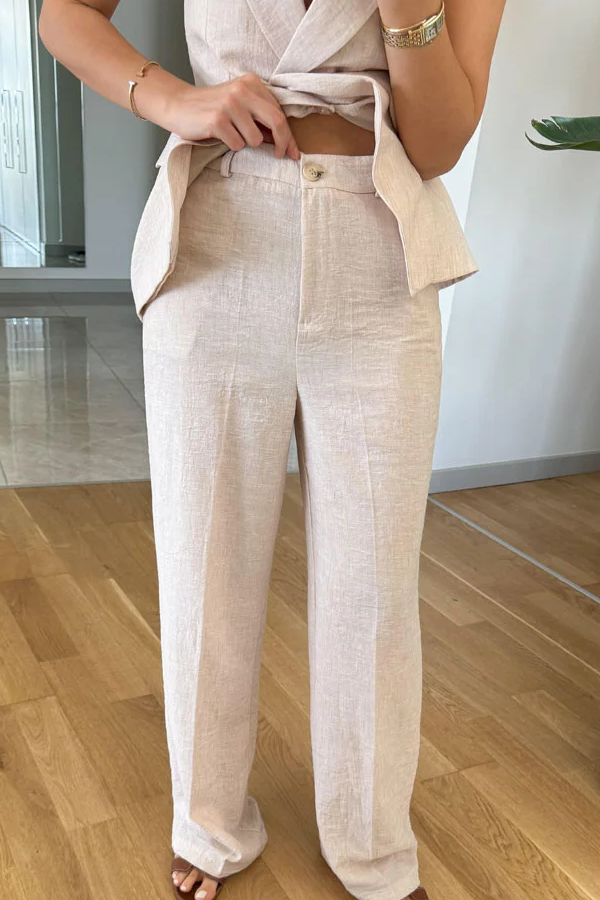 Gracefully Styled Pants for Any Occasion