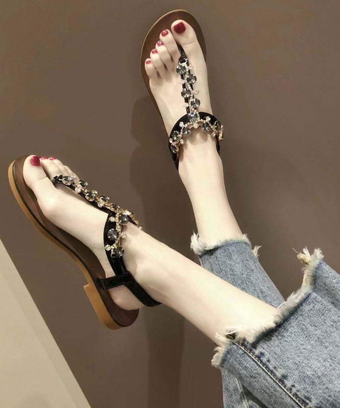 Well Tailored Sandals with a Graceful Silhouette