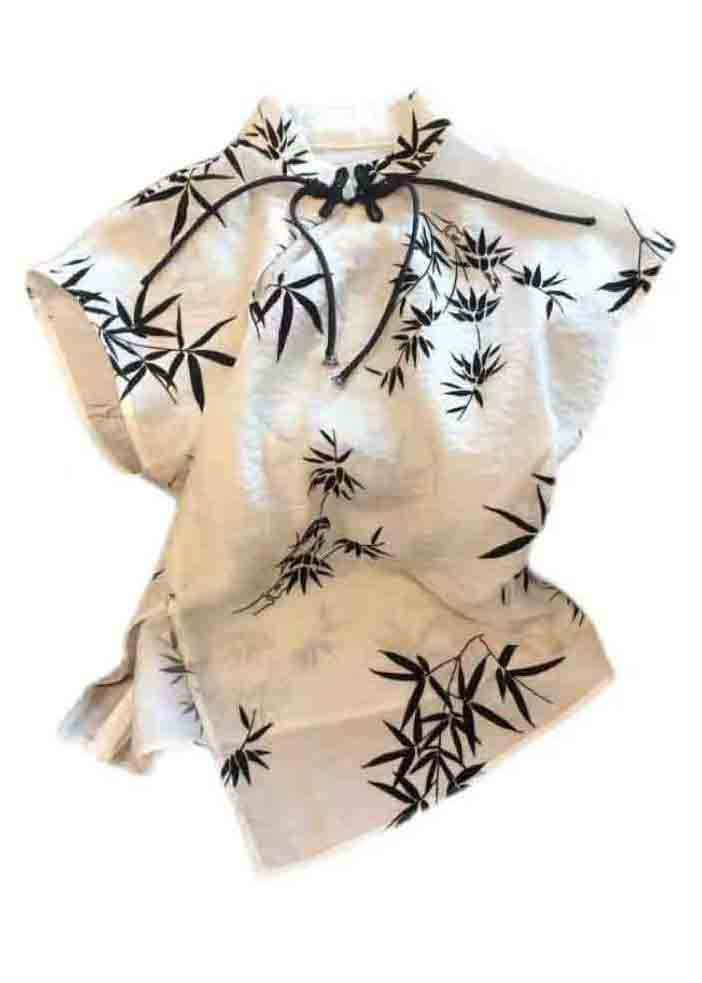 A Vintage Style Top with Delicate Timeless Details