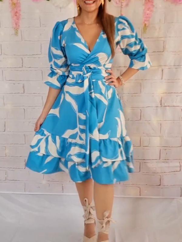 Classic Vintage Dress with a Flattering Fit