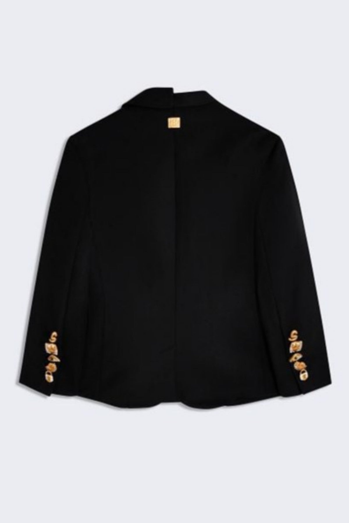 Well Tailored Garment with a Graceful Silhouette