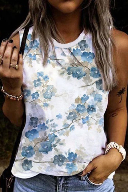 Well Tailored Top with a Graceful Silhouette