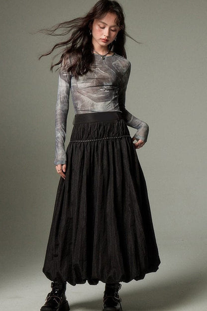 Effortlessly Elegant Garment with a Timeless Design