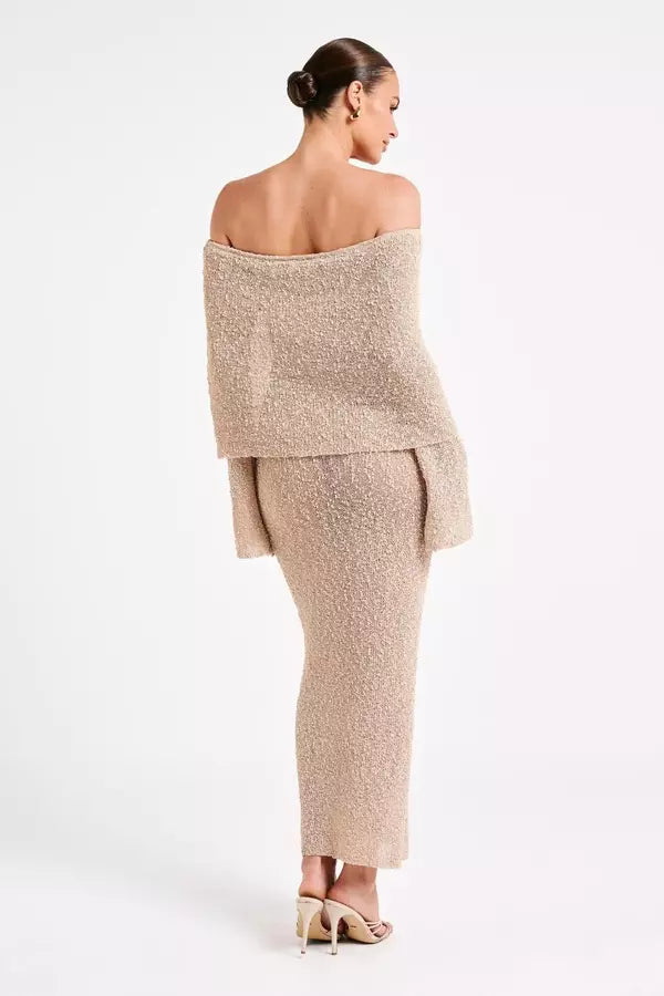 Beautifully Finished Garment in a Timeless Design