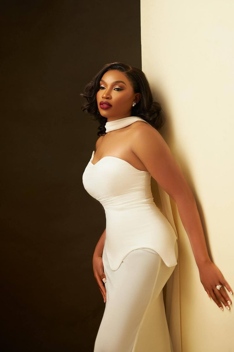 Gracefully Styled Dress for Any Occasion