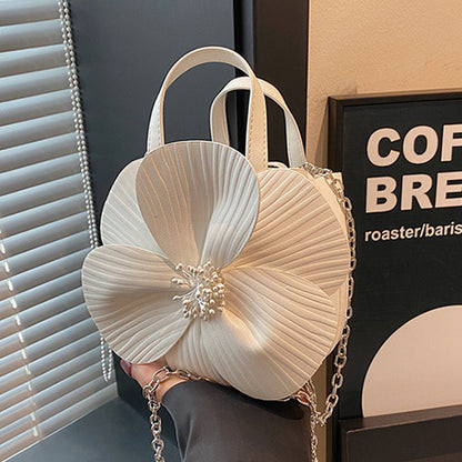 Polished Bag with an Effortless Classic Look