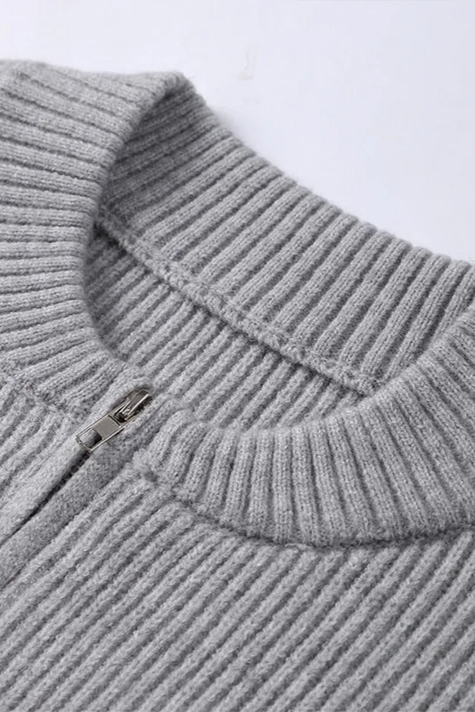 Well Tailored Cardigan with a Graceful Silhouette