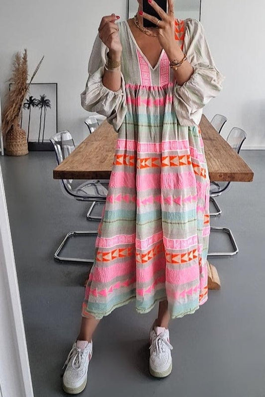 Classic Vintage Dress with a Flattering Fit
