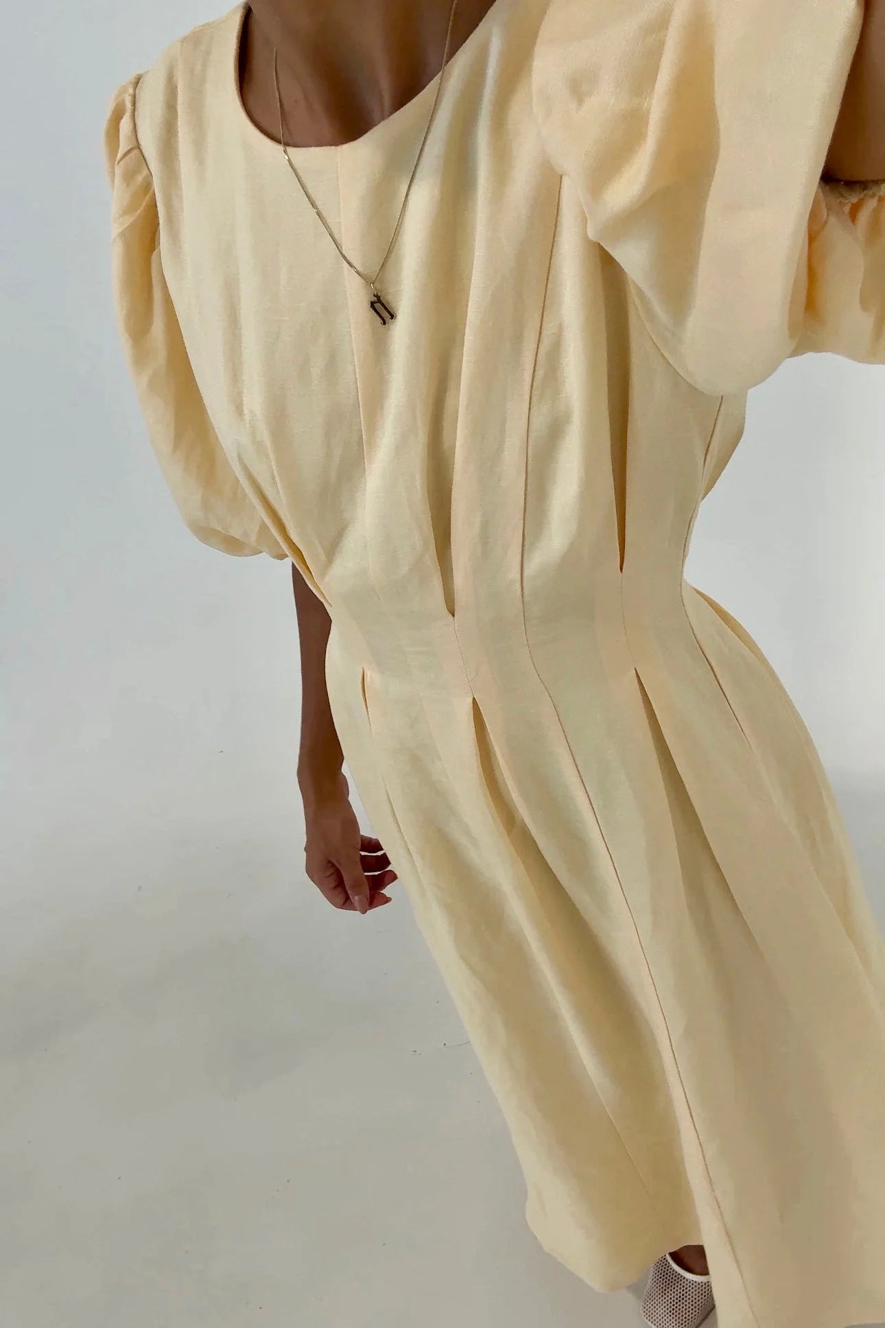 Well Tailored Dress with a Graceful Silhouette