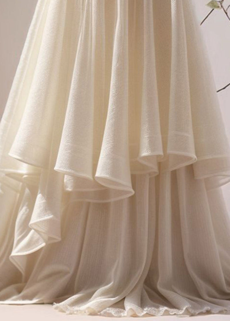 Sophisticated Garment with a Clean Classic Look